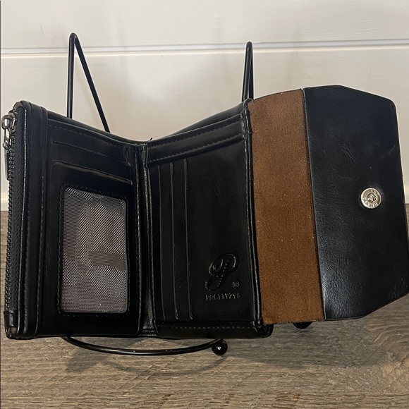 Prettyzys Small Wristlet Bifold Wallet for Women - Black - Picture 4 of 12